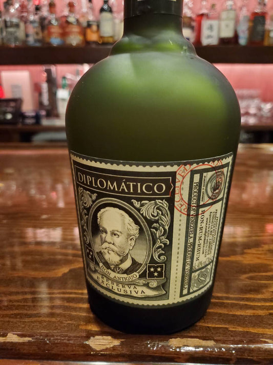 ディプロマティコ  エクシーバ